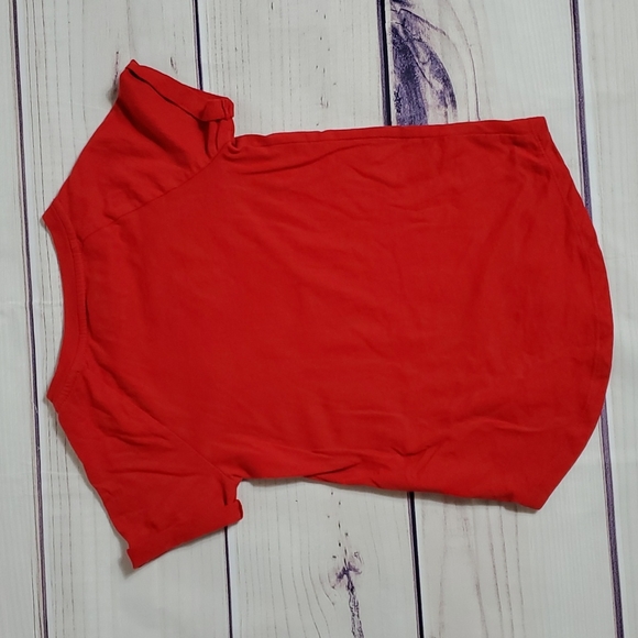 Snowflake Red T-shirt - Picture 4 of 4